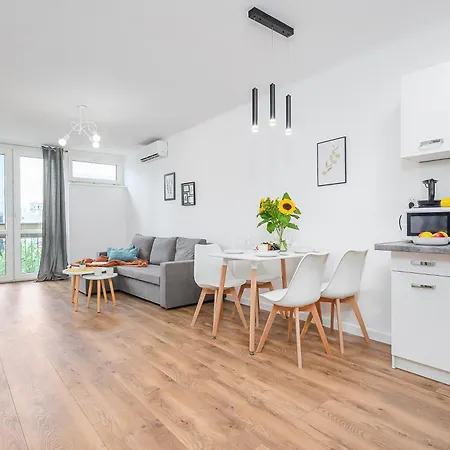 Shortstaypoland Jana Pawla B90